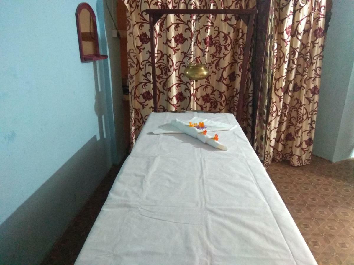 Rishikesh Sadan A Yoga & Spritual Retreat Hotel Tapovan Eksteriør billede